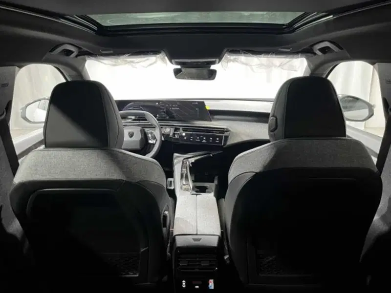Peugeot 5008 nuova a Sondrio (20)