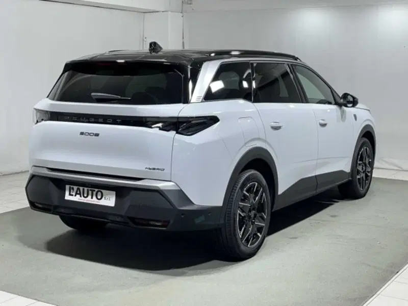 Peugeot 5008 nuova a Sondrio (5)