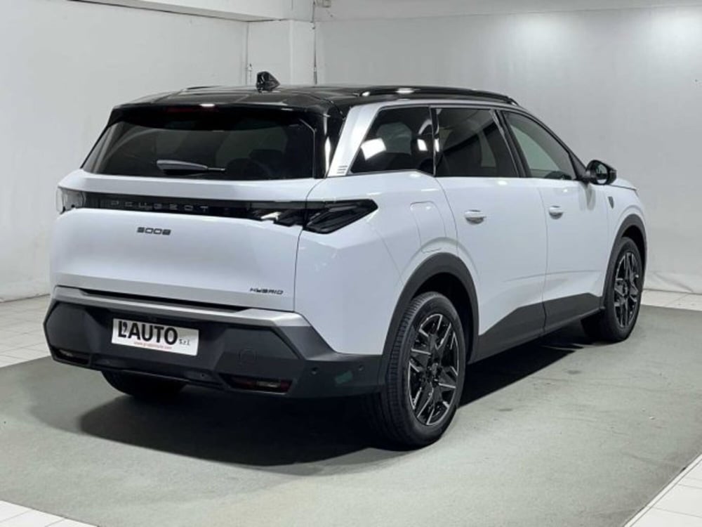 Peugeot 5008 nuova a Sondrio (5)