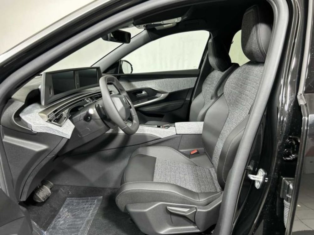Peugeot 5008 nuova a Sondrio (10)