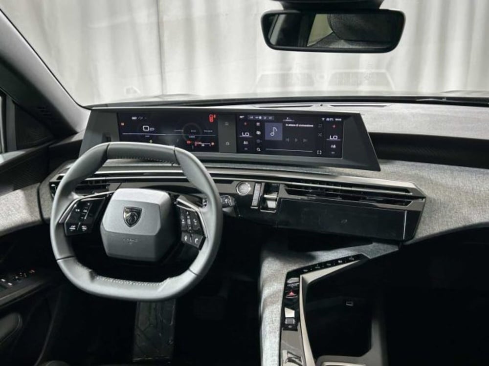 Peugeot 5008 nuova a Sondrio (14)