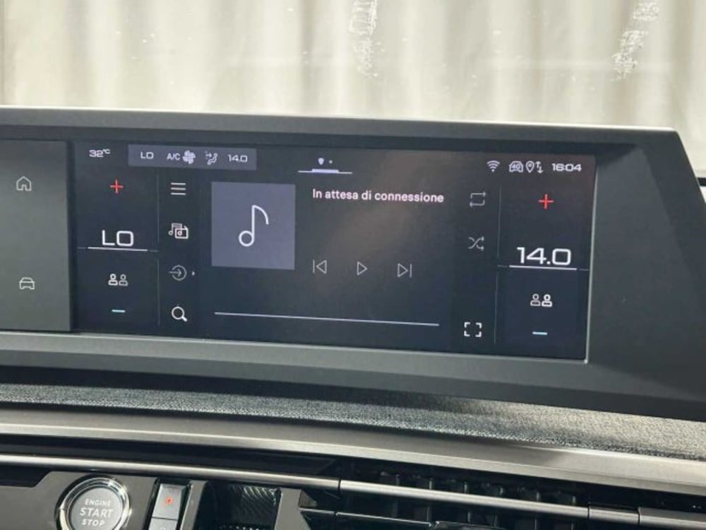 Peugeot 5008 nuova a Sondrio (18)