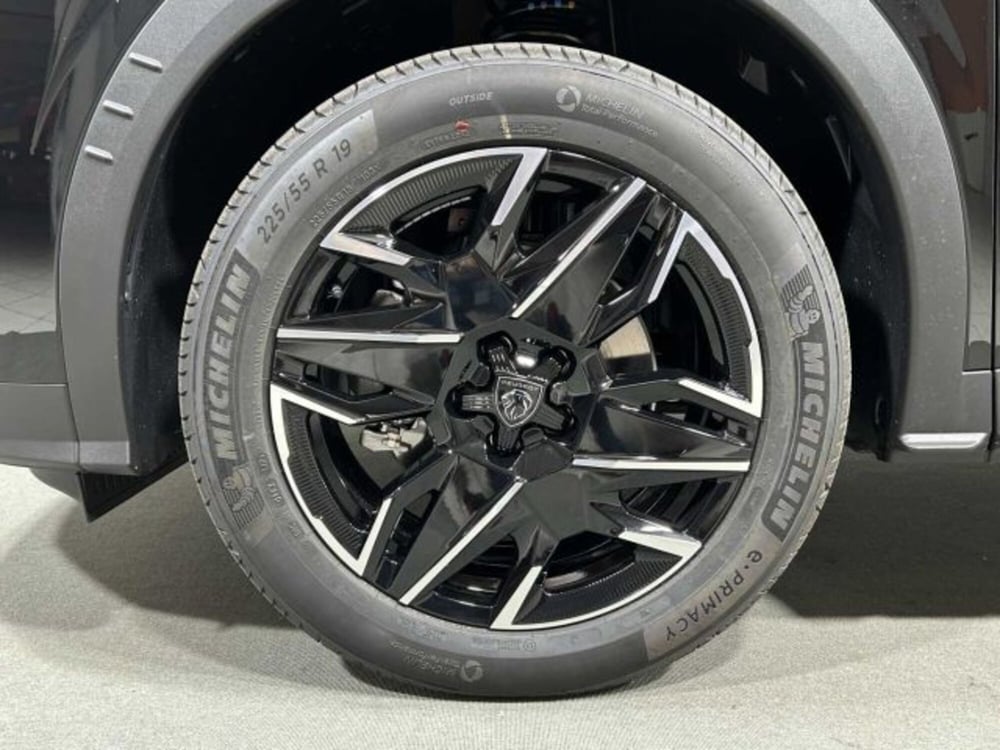Peugeot 5008 nuova a Sondrio (9)