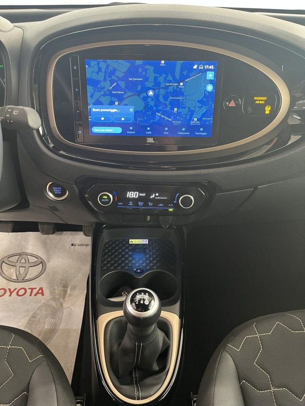 Toyota Aygo X usata a Monza e Brianza (12)