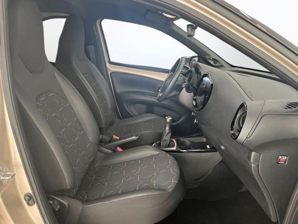 Toyota Aygo X usata a Monza e Brianza (9)