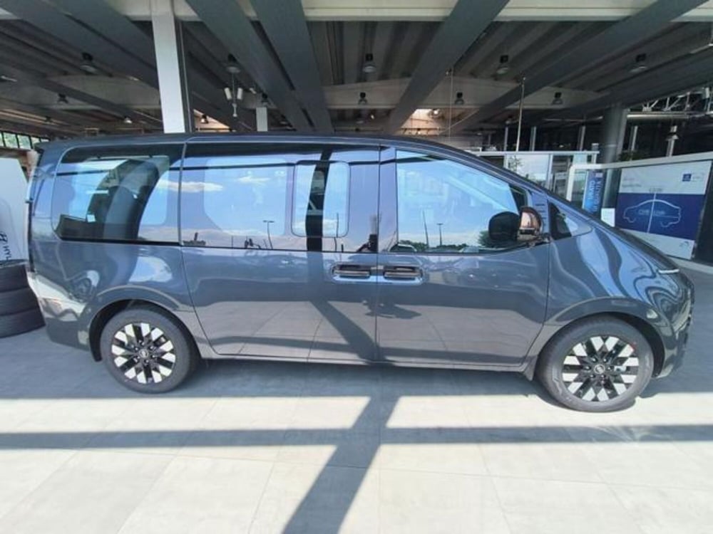 Hyundai Staria nuova a Reggio Emilia (3)
