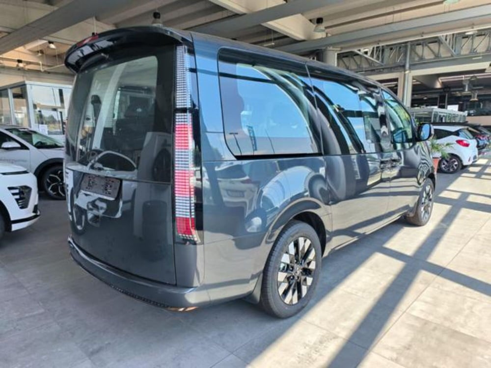Hyundai Staria nuova a Reggio Emilia (4)