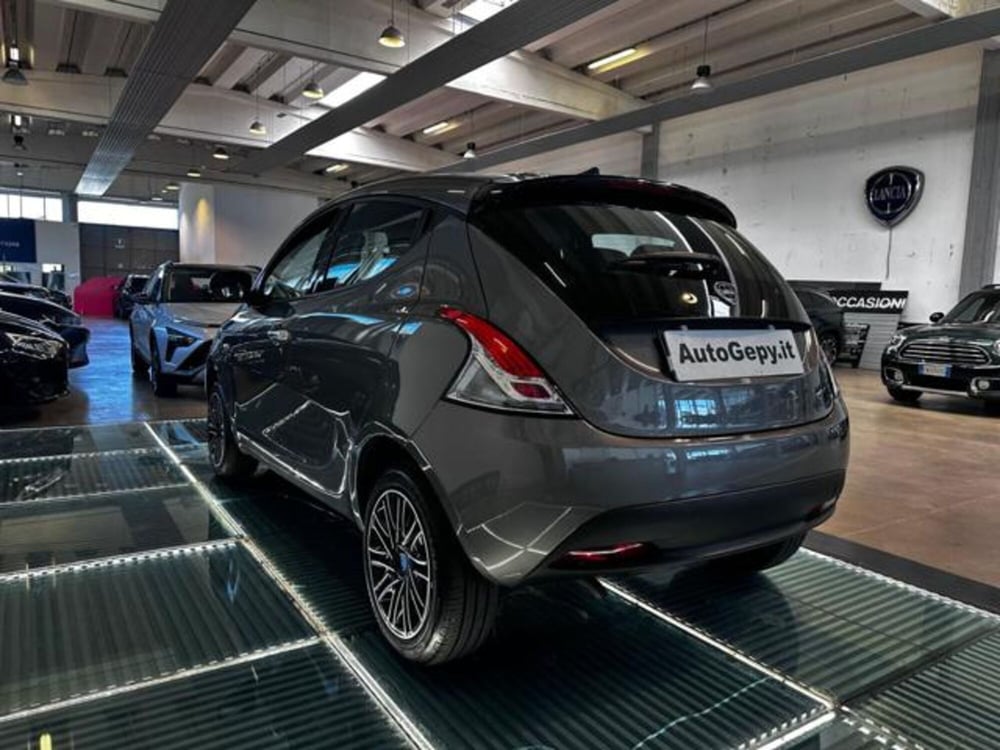 Lancia Ypsilon usata a Reggio Emilia (4)