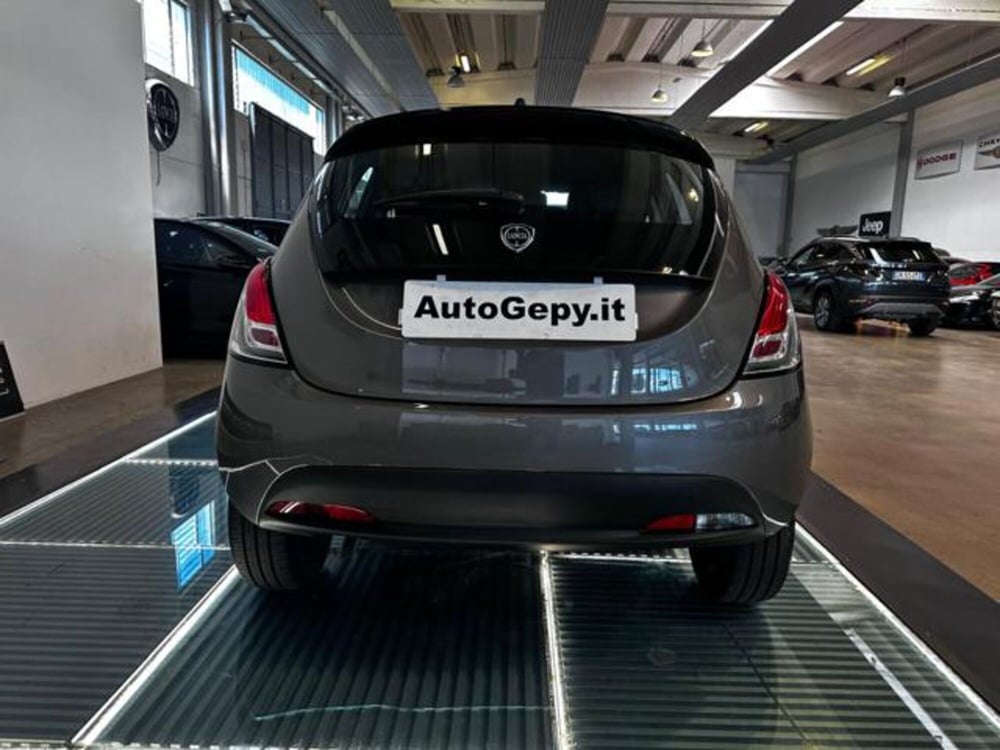 Lancia Ypsilon usata a Reggio Emilia (5)