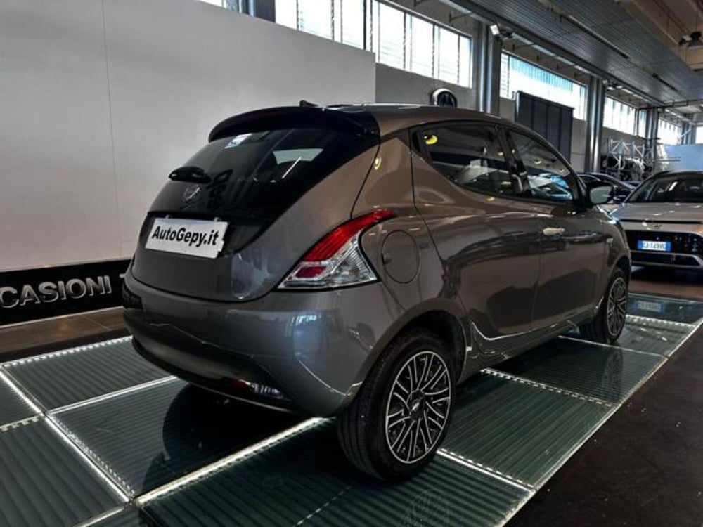 Lancia Ypsilon usata a Reggio Emilia (6)