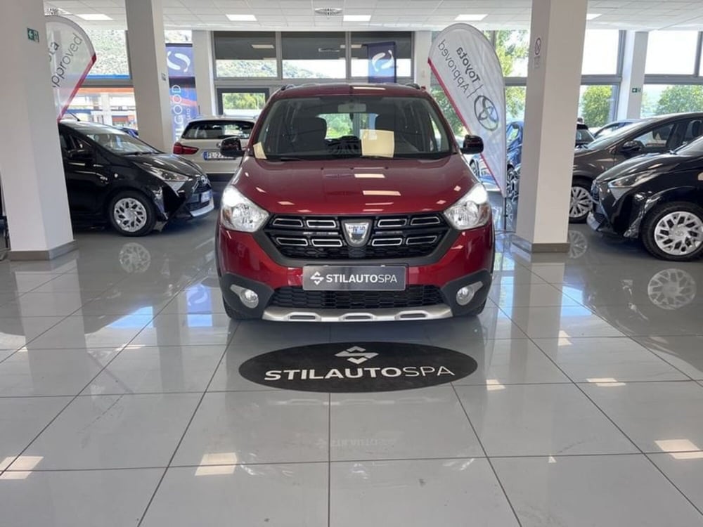 Dacia Lodgy usata a Prato (2)