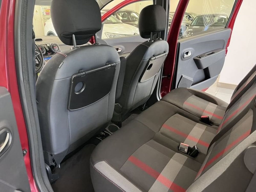 Dacia Lodgy usata a Prato (9)