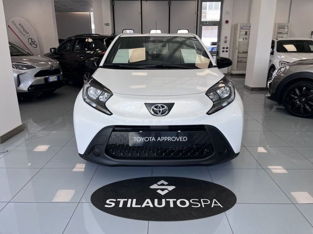 Toyota Aygo X nuova a Prato (2)