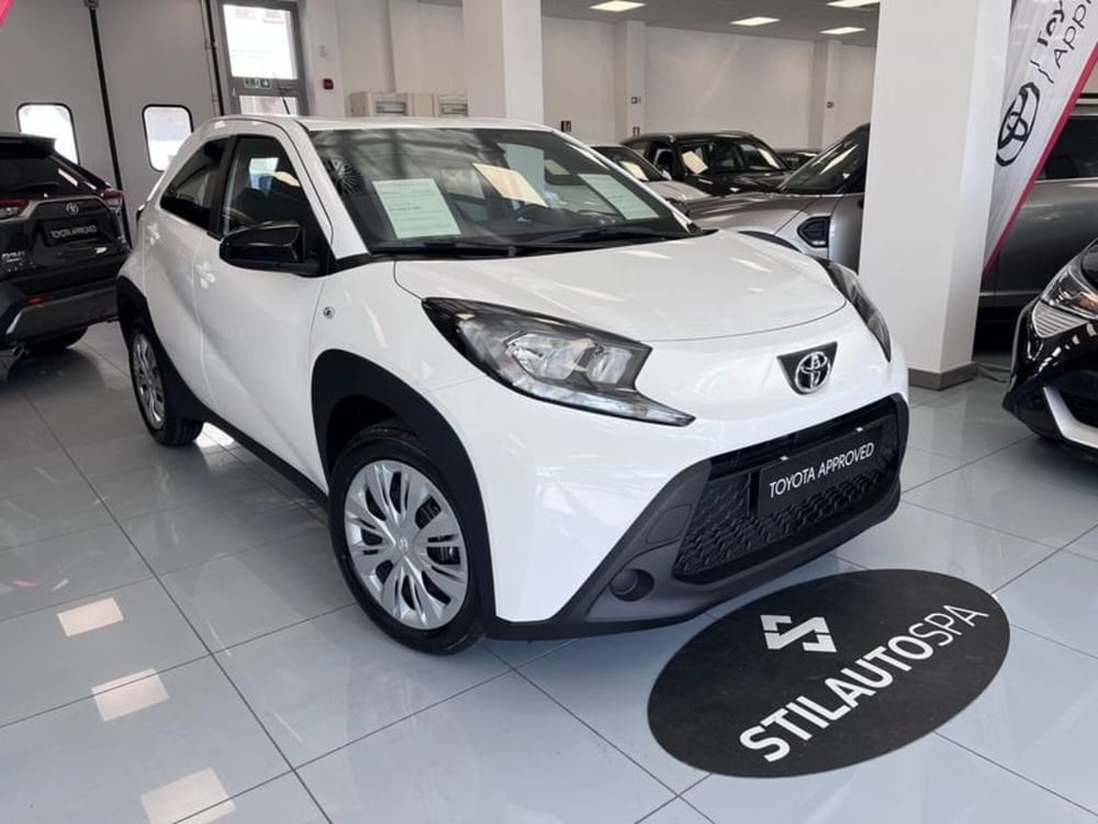 Toyota Aygo X nuova a Prato (3)