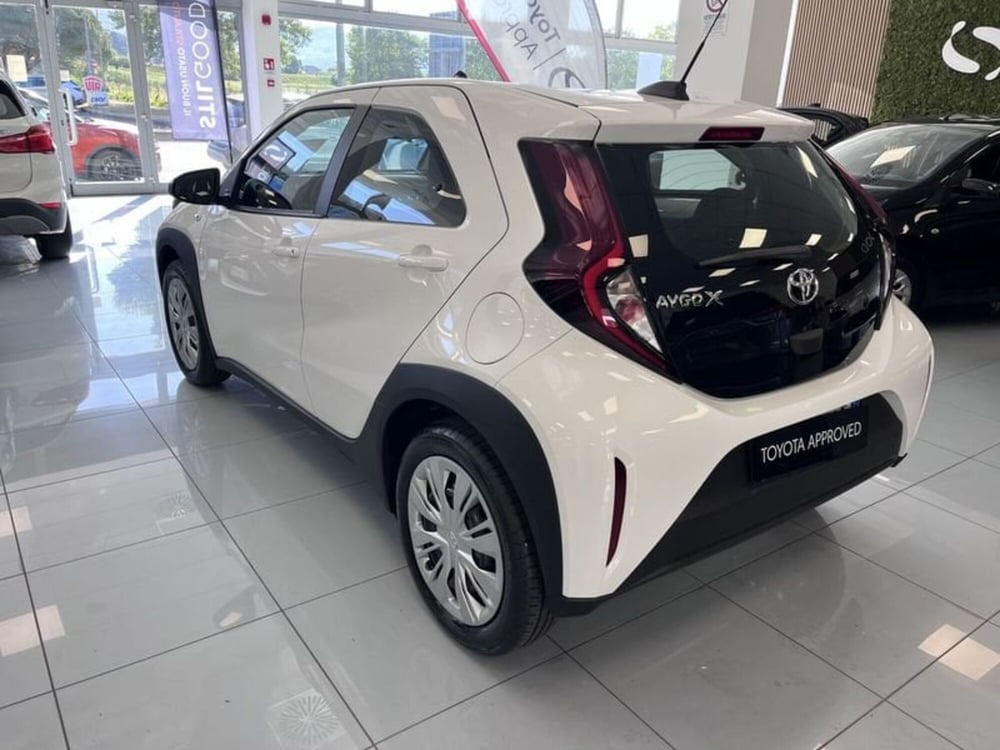 Toyota Aygo X nuova a Prato (6)