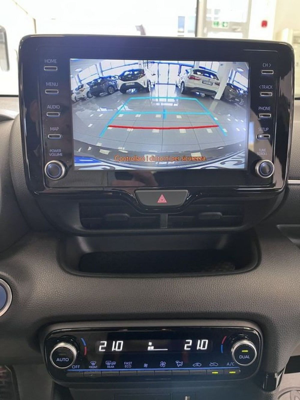 Toyota Yaris usata a Prato (12)