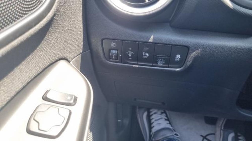 Hyundai Kona usata a Savona (11)