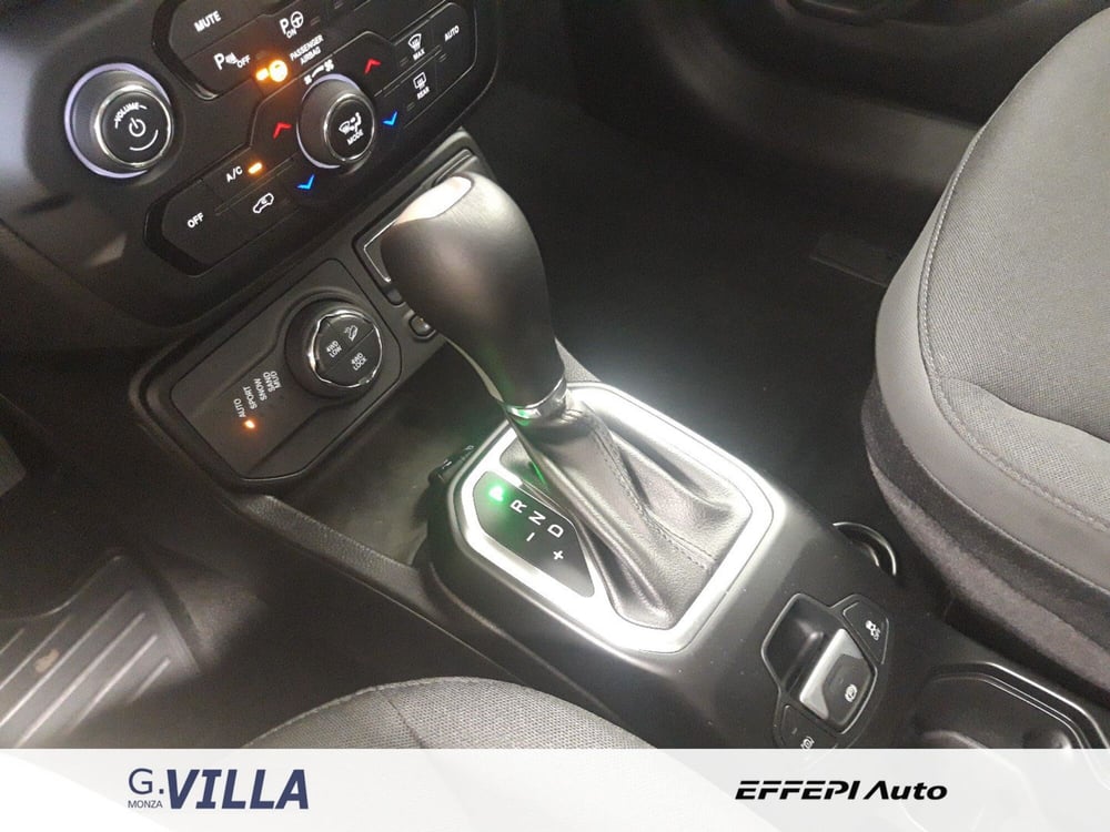Jeep Renegade nuova a Monza e Brianza (14)