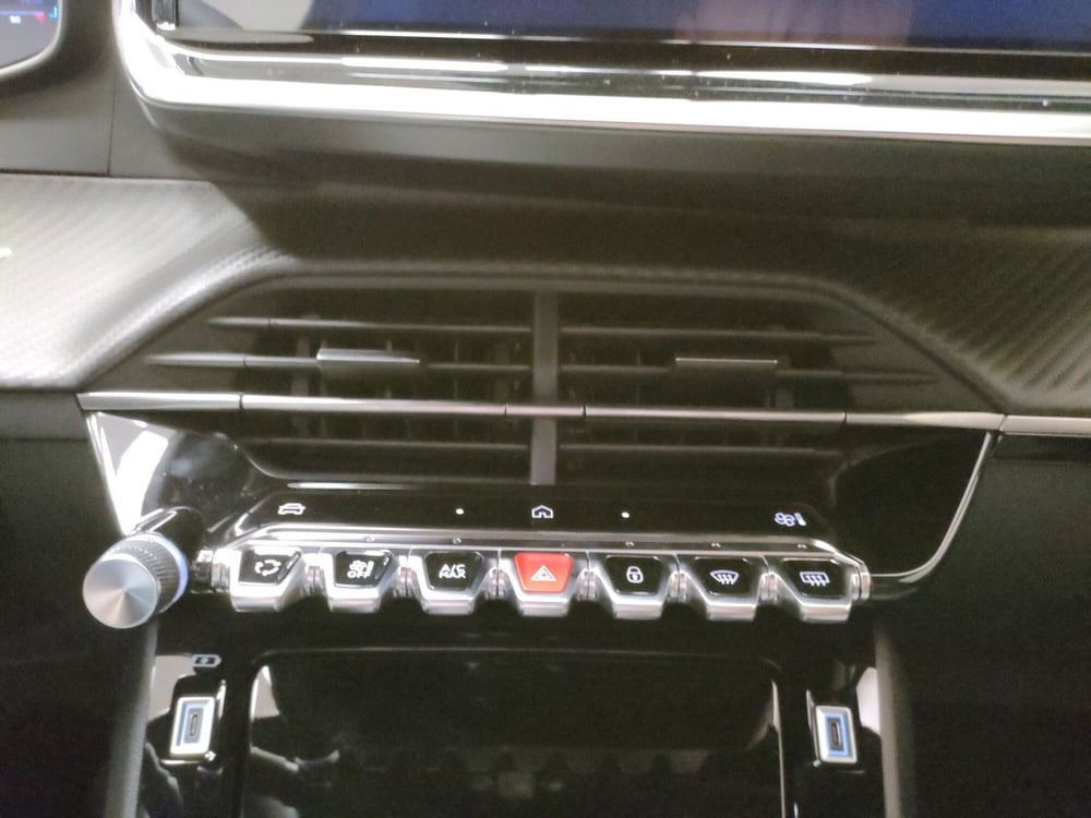 Peugeot 2008 nuova a Ascoli Piceno (20)
