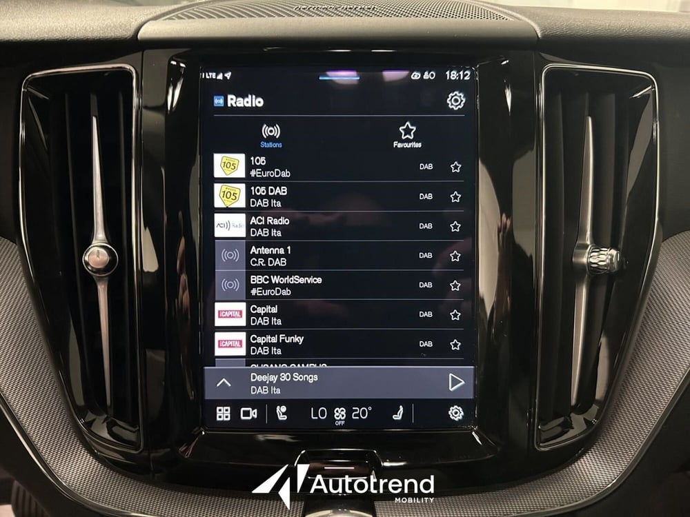Volvo XC60 usata a Bari (14)