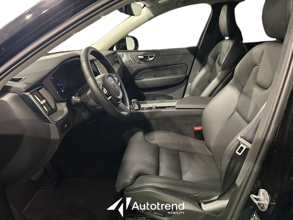 Volvo XC60 usata a Bari (6)