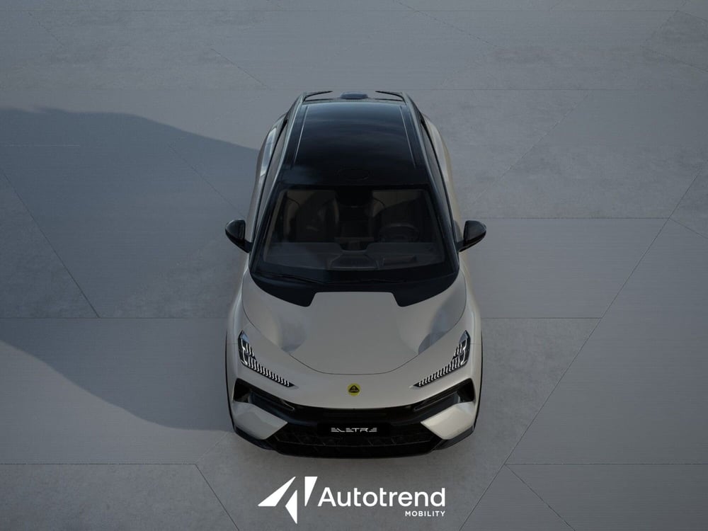 Lotus Eletre nuova a Bari (2)