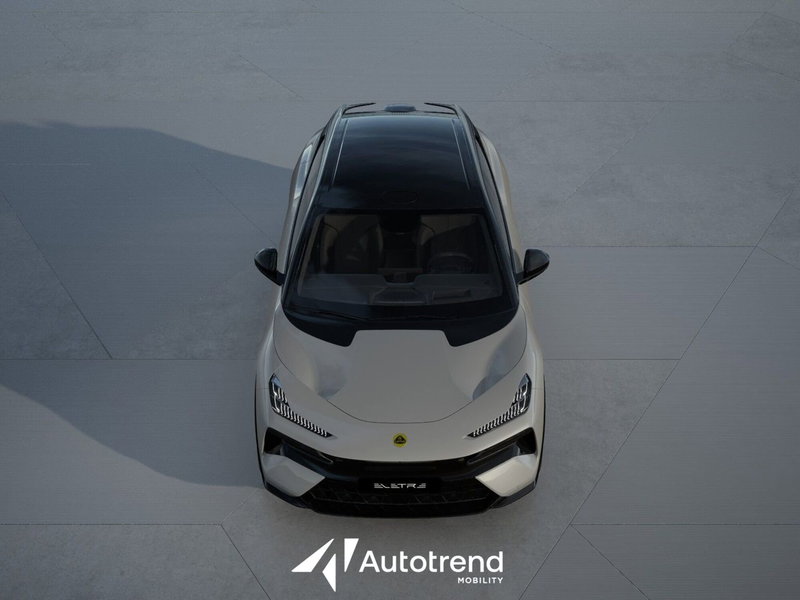 Lotus Eletre nuova a Bari (2)