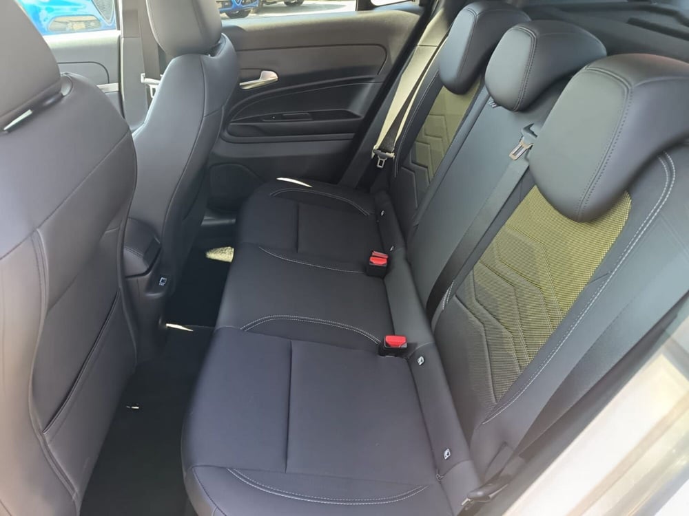 Jeep Avenger nuova a Alessandria (15)
