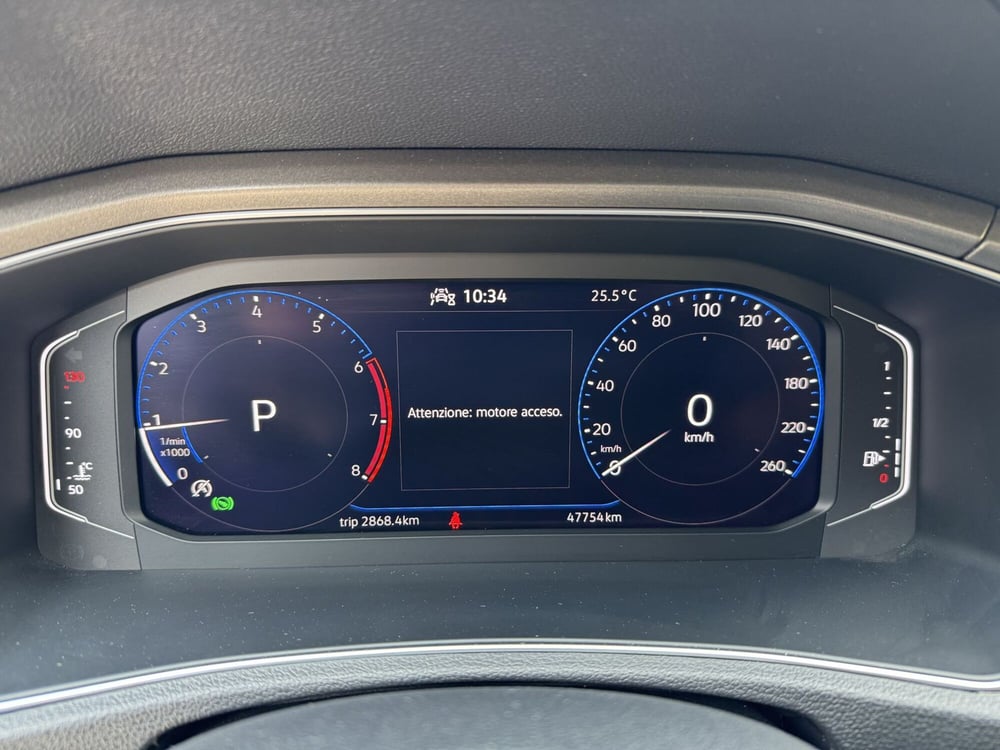 Volkswagen T-Roc usata a Como (9)