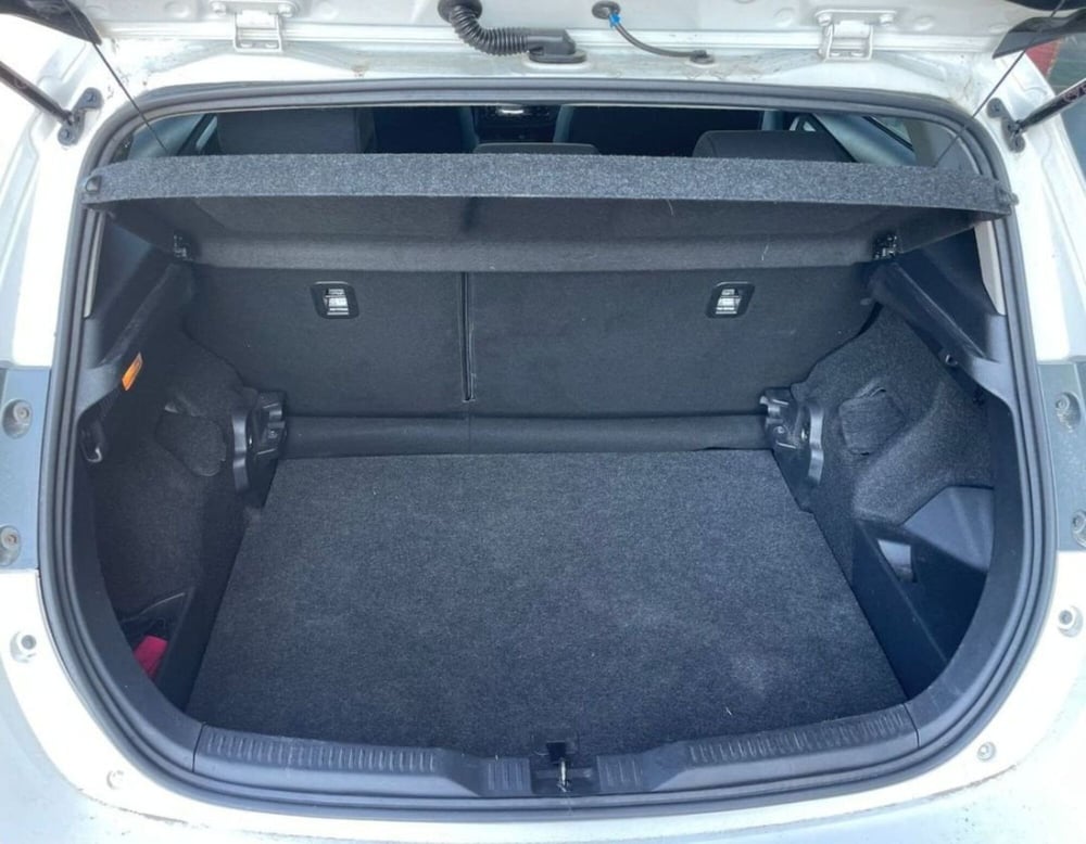 Toyota Auris usata a Rovigo (11)