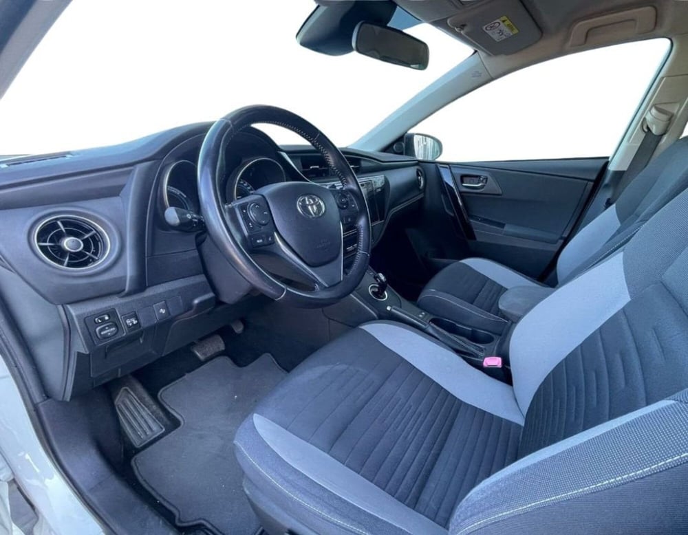 Toyota Auris usata a Rovigo (12)