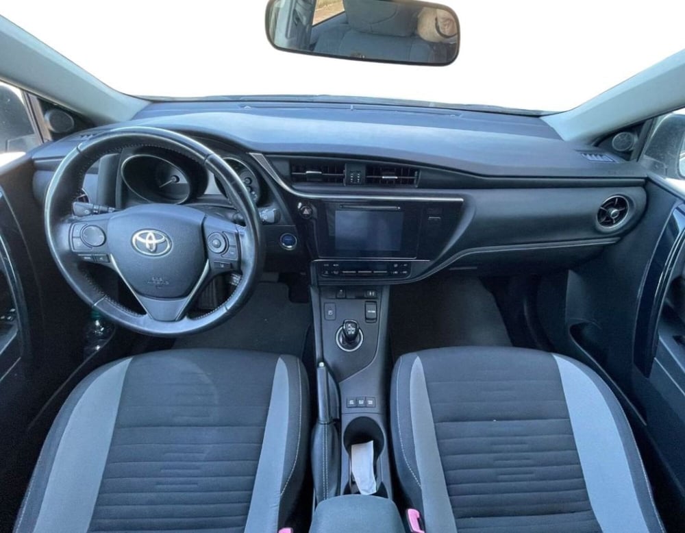 Toyota Auris usata a Rovigo (8)