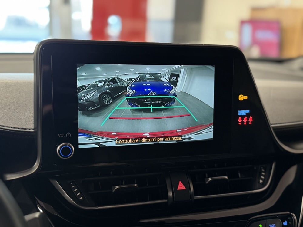 Toyota Toyota C-HR usata a Brescia (11)