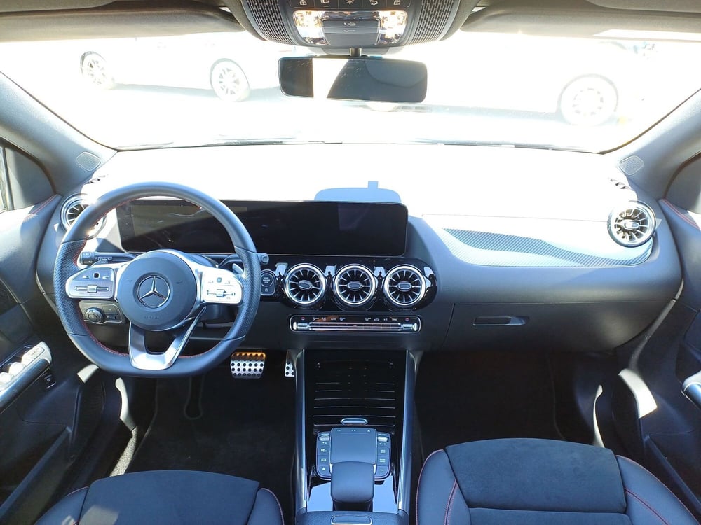 Mercedes-Benz GLA SUV usata  (8)