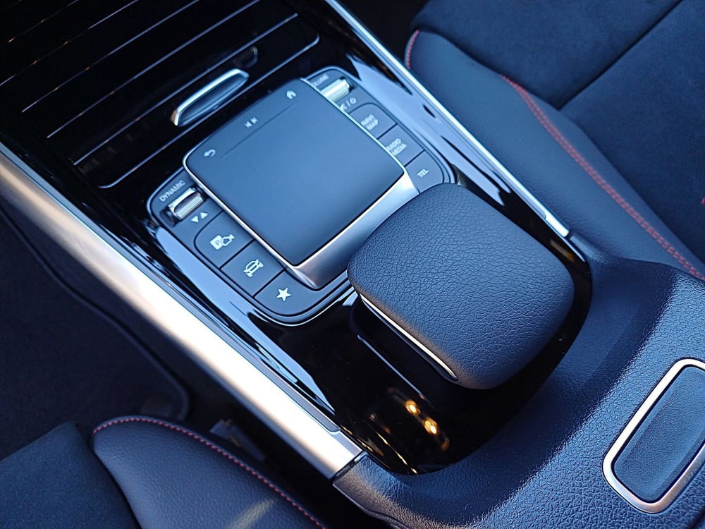 Mercedes-Benz GLA SUV usata  (9)