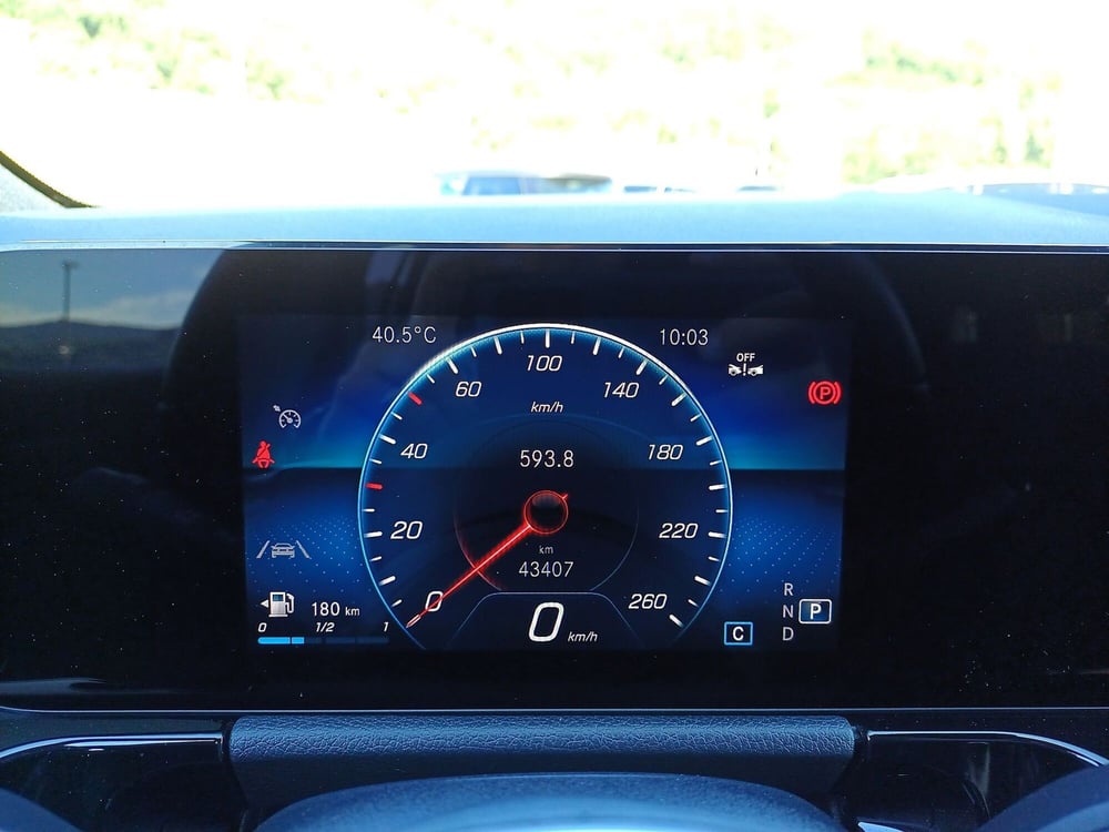 Mercedes-Benz GLA SUV usata  (16)