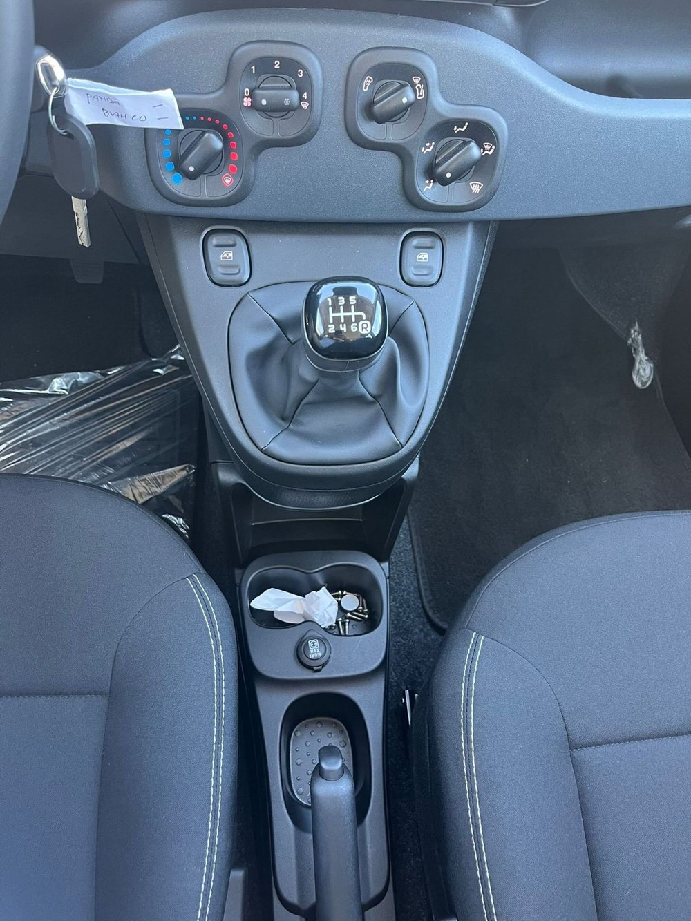 Fiat Panda Cross nuova a Milano (17)
