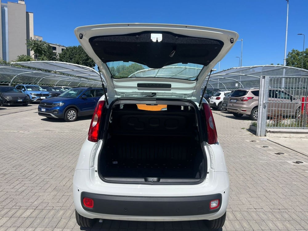 Fiat Panda Cross nuova a Milano (9)