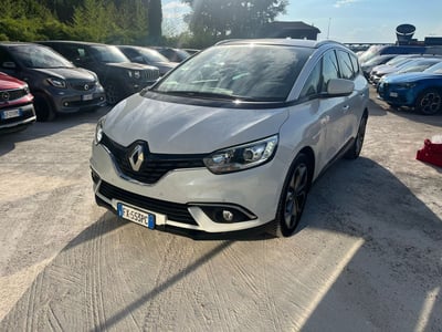 Renault Grand Sc&eacute;nic 1.7 blue dci Business 120cv del 2019 usata a Milano