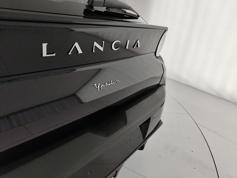 Lancia Ypsilon nuova a Napoli (10)