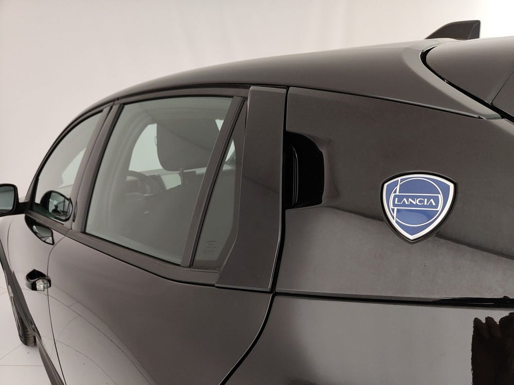 Lancia Ypsilon nuova a Napoli (13)