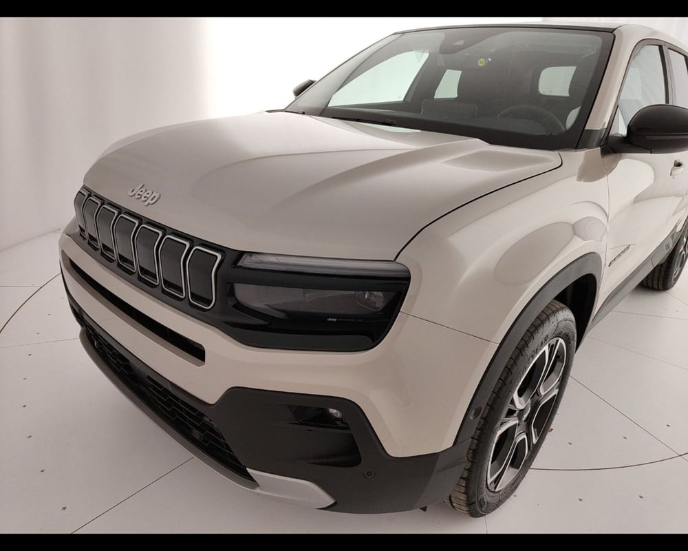 Jeep Avenger nuova a Napoli (11)
