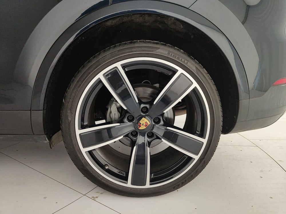 Porsche Cayenne usata a Caserta (11)