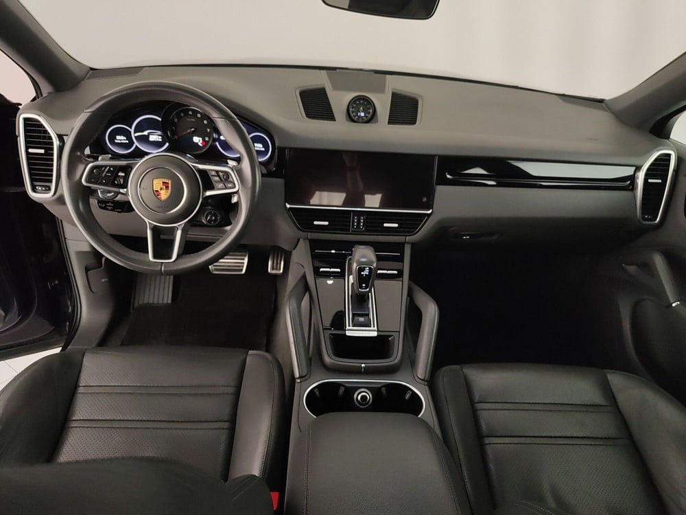 Porsche Cayenne usata a Caserta (15)