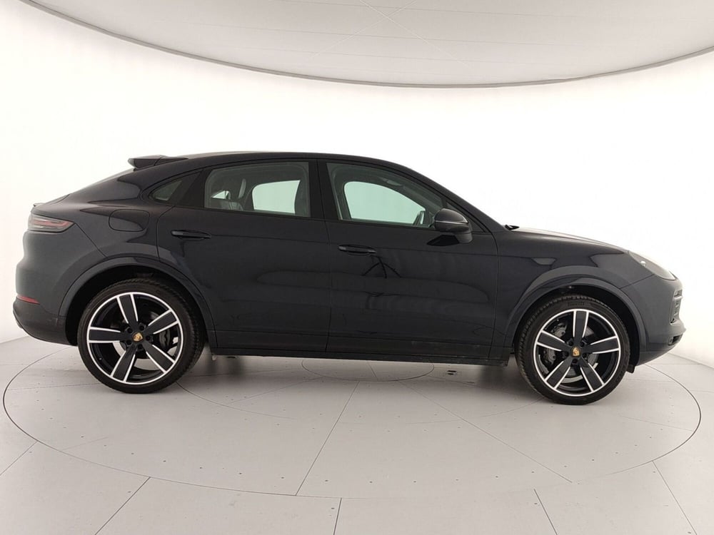 Porsche Cayenne usata a Caserta (7)