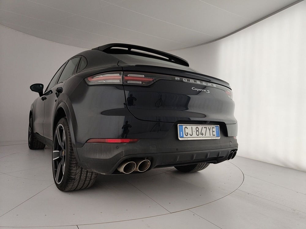 Porsche Cayenne usata a Caserta (9)