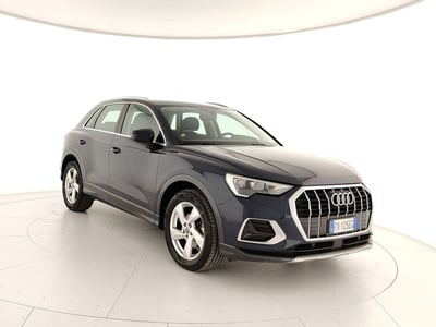 Audi Q3 35 2.0 tdi Business Advanced s-tronic del 2019 usata a Caserta