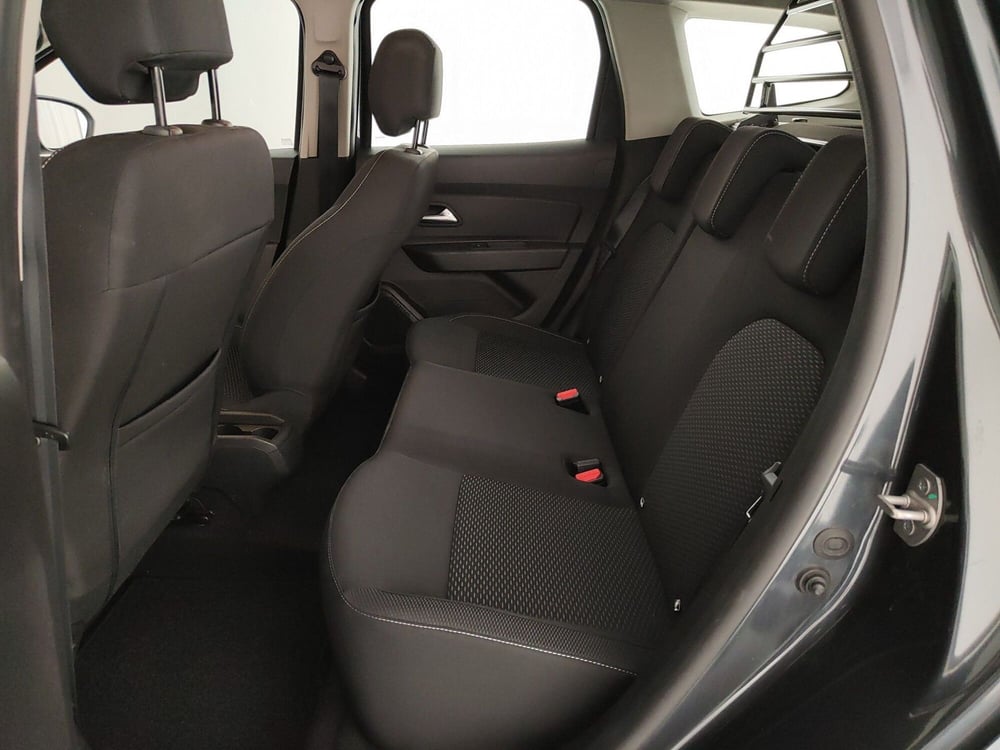 Dacia Duster usata a Caserta (18)