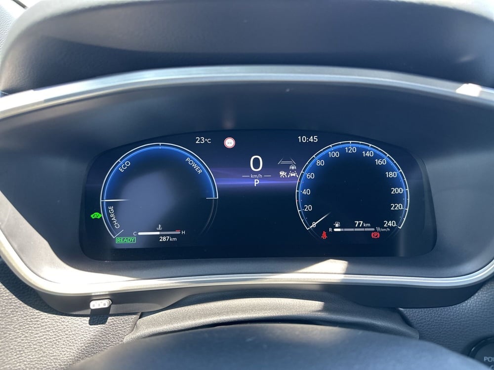 Toyota Corolla Cross Hybrid nuova a Siracusa (11)