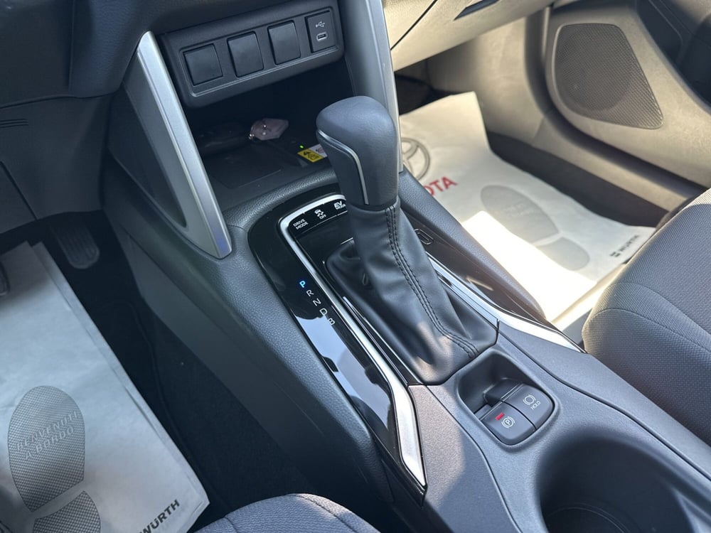 Toyota Corolla Cross Hybrid nuova a Siracusa (14)